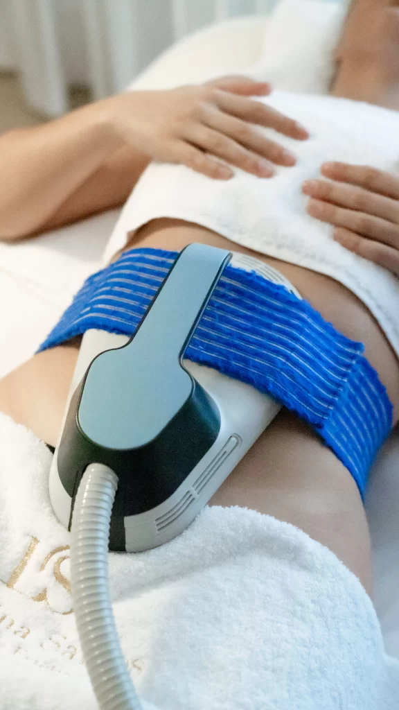 Tratamento Slimfit a estimular os músculos para tonificação e perda de gordura.